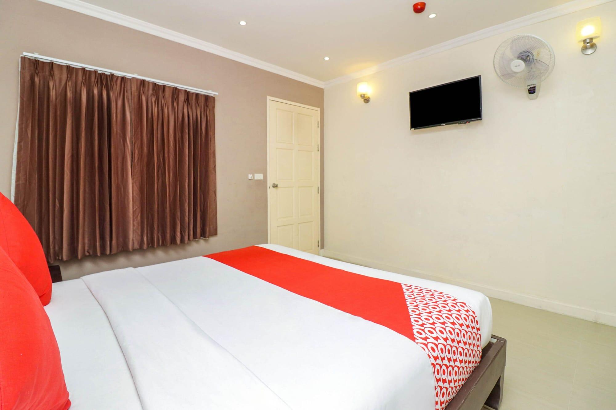Natural Beach Hotel Pattaya Exterior photo
