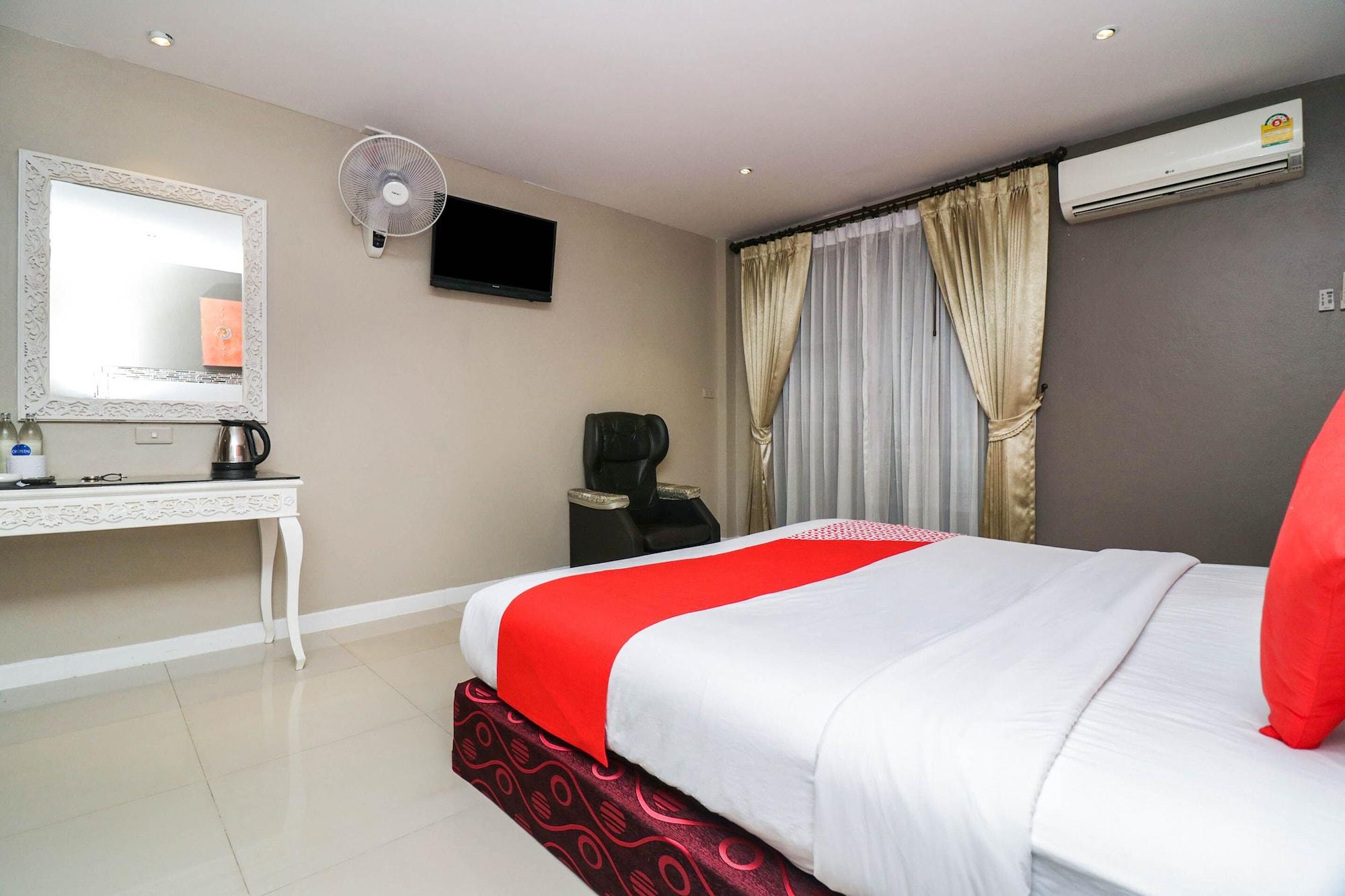 Natural Beach Hotel Pattaya Exterior photo